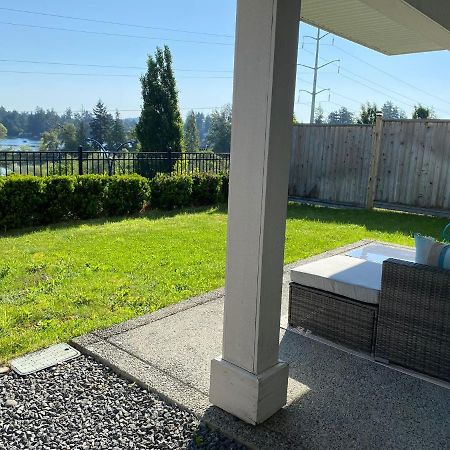 Cozy Lakeview Suite ビクトリア エクステリア 写真